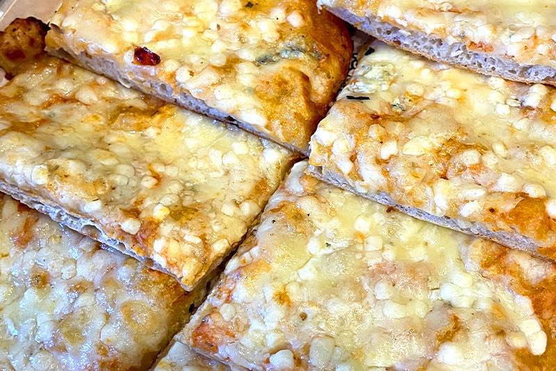 pizza 4 quesos