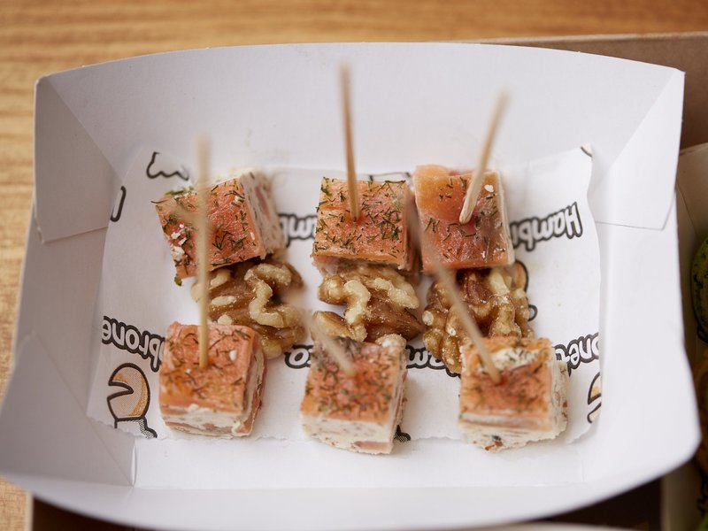 bandejas-de-pintxos-a-domicilio-en-bilbao-para-una-celebracion-familiar