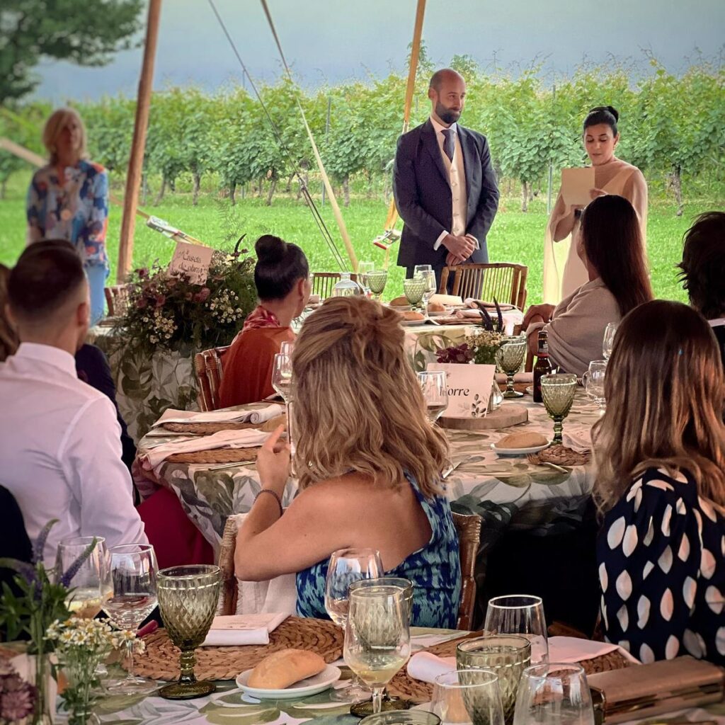 banquete-de-boda-carpa-vinedo-bizkaia-hambroneta