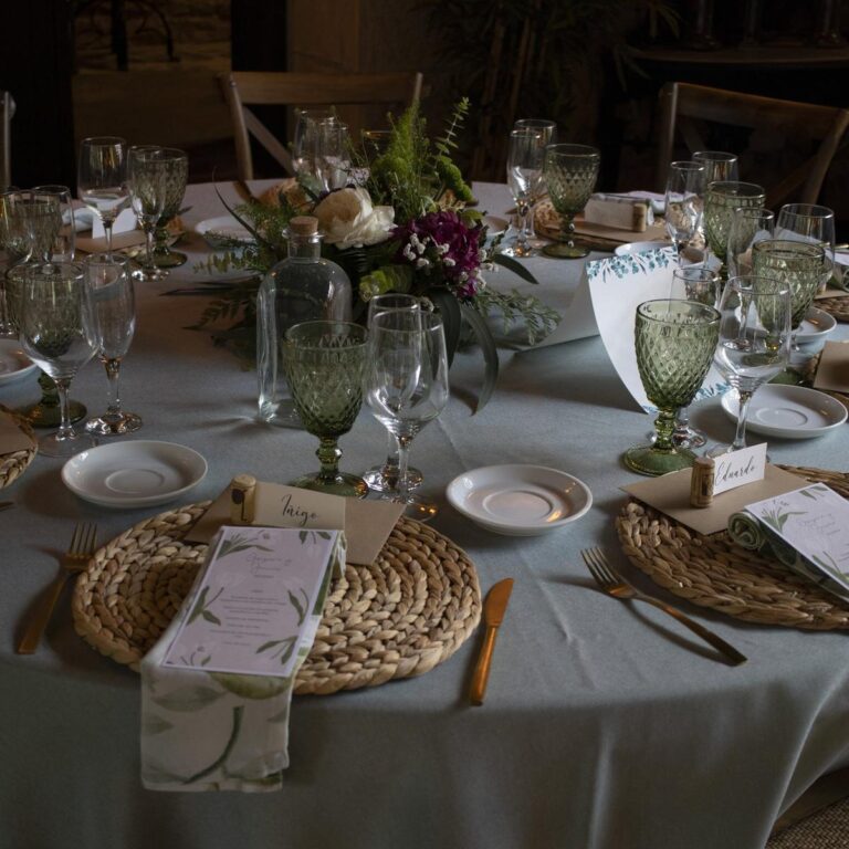 cena-de-empresa-bilbao-mesa-elegante-catering-hambroneta